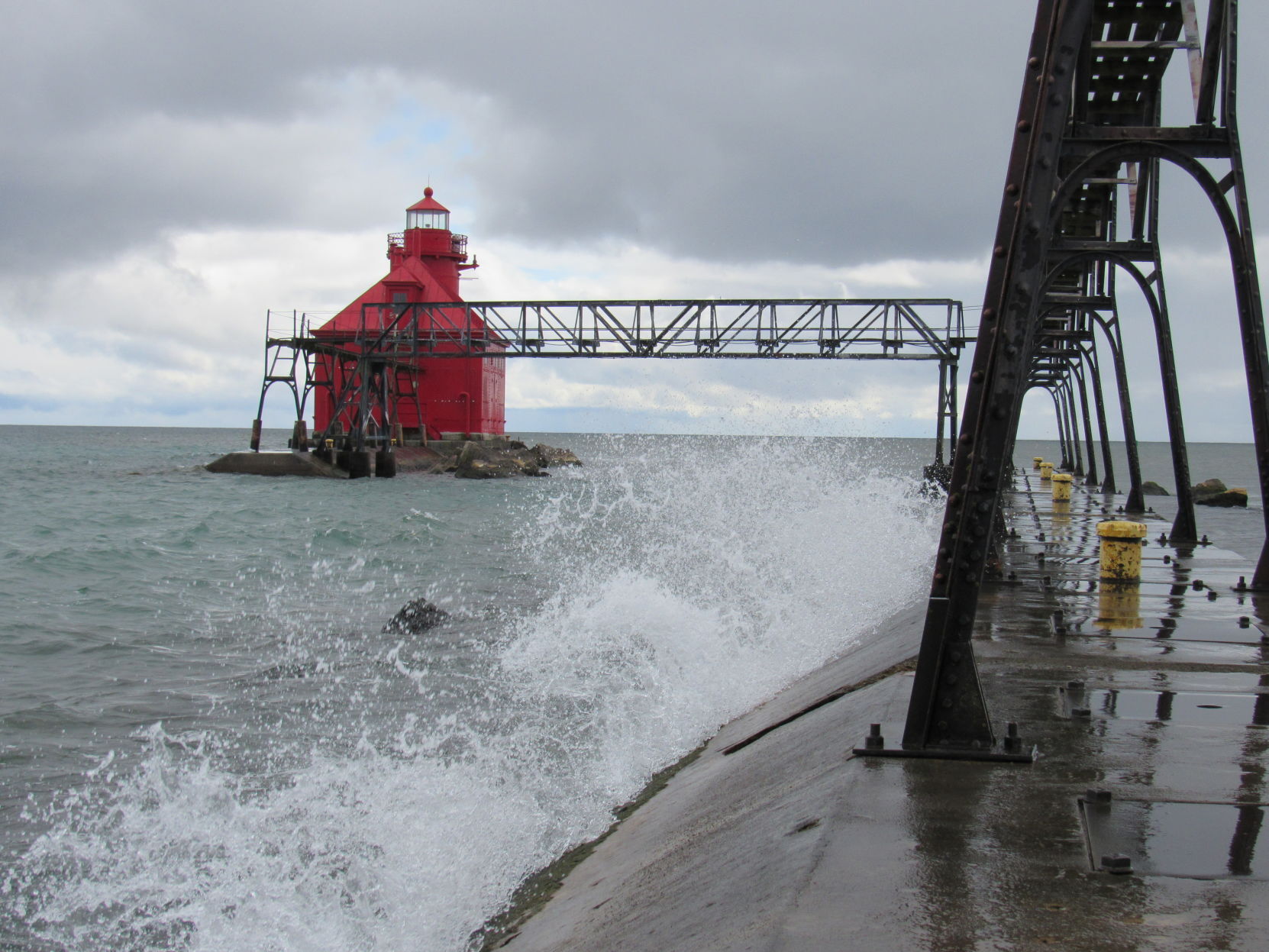 North Pierhead Light